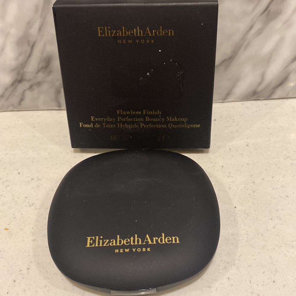 Elizabeth Arden Flawless Finish bare #04 - Picture 4 of 7